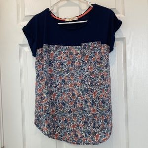 Women’s Floral Pattern Shirt